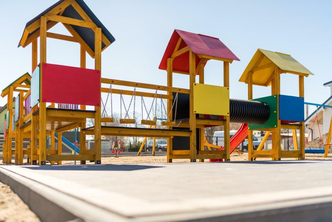 Вилла Domki Kotwica Park Владыславово Экстерьер фото